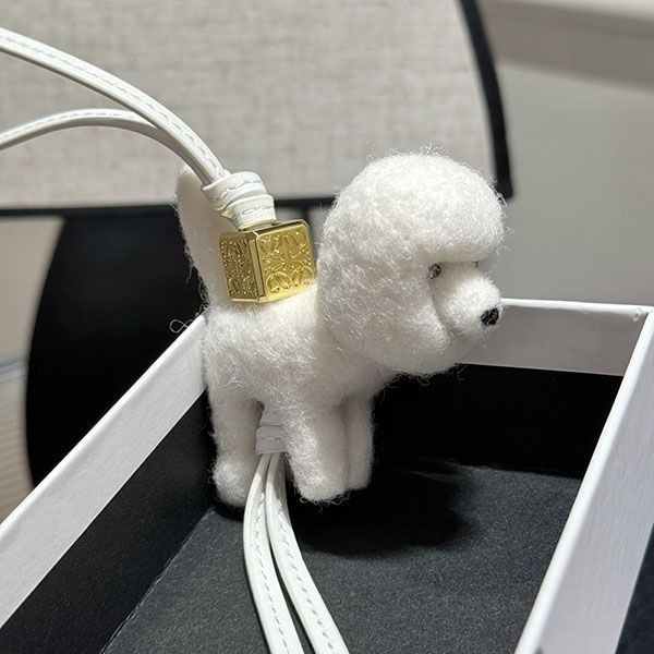 追跡付き 安い ロエベ チャウチャウ N級品 チャーム lov43942